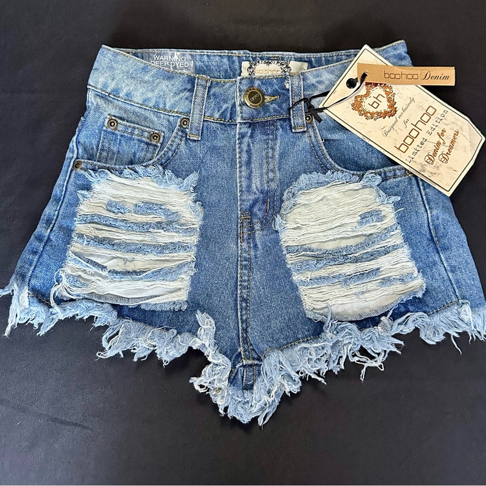 Boohoo Lola high rise distressed denim shorts